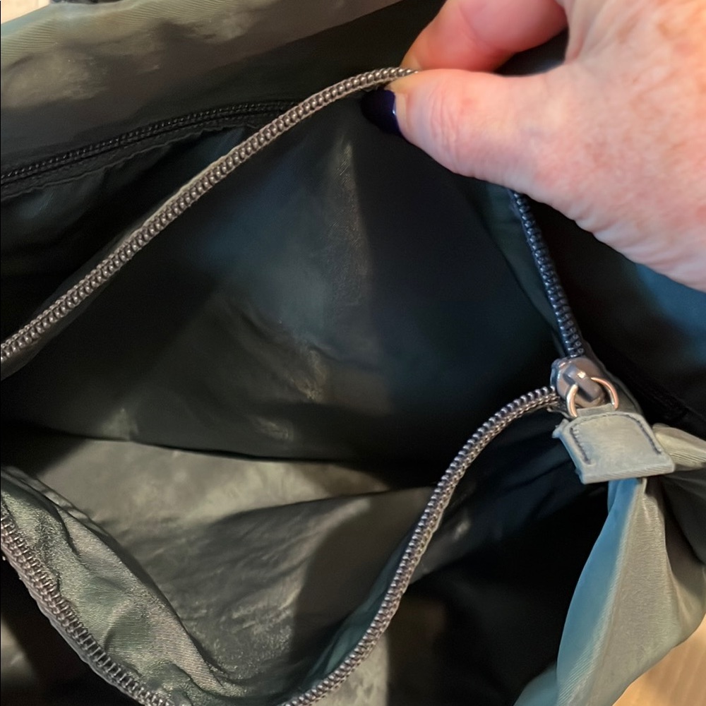 Flawed Prada Tessuto City Nylon Tote Bag Sophisticated Design Iridescent accents - Picture 11 of 17